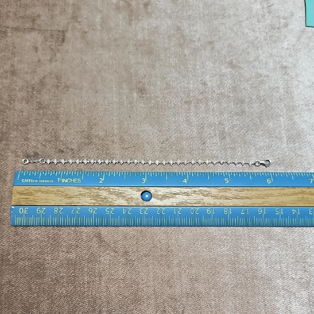 18k Solid White Gold Diamond Tennis Bracelet - Picture 2 of 3